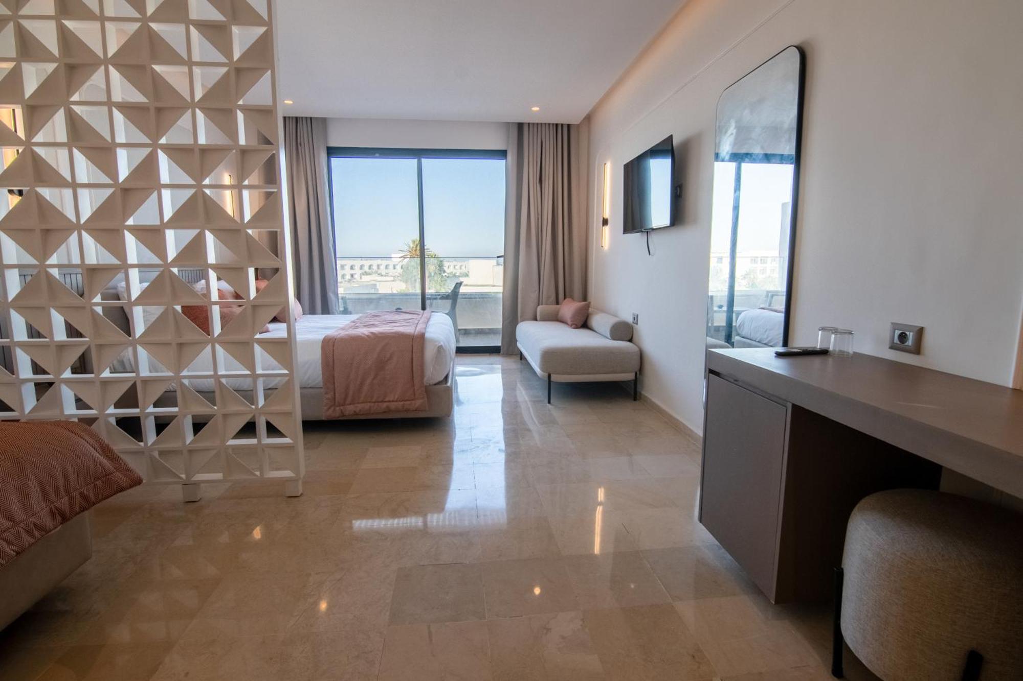 One Premium Hotel *