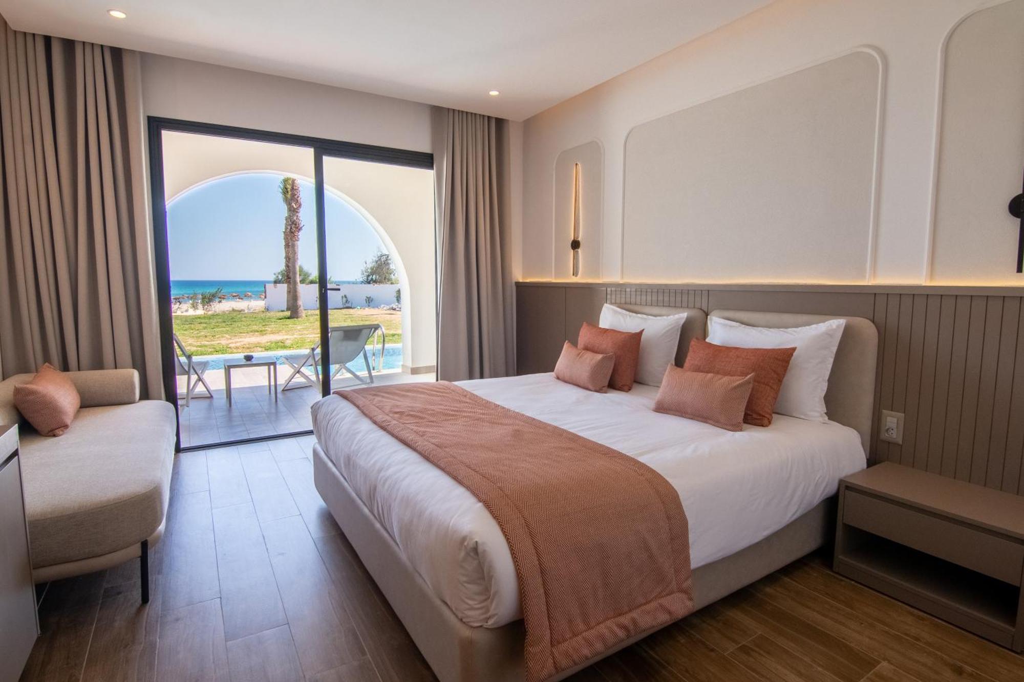 One Premium Hotel *